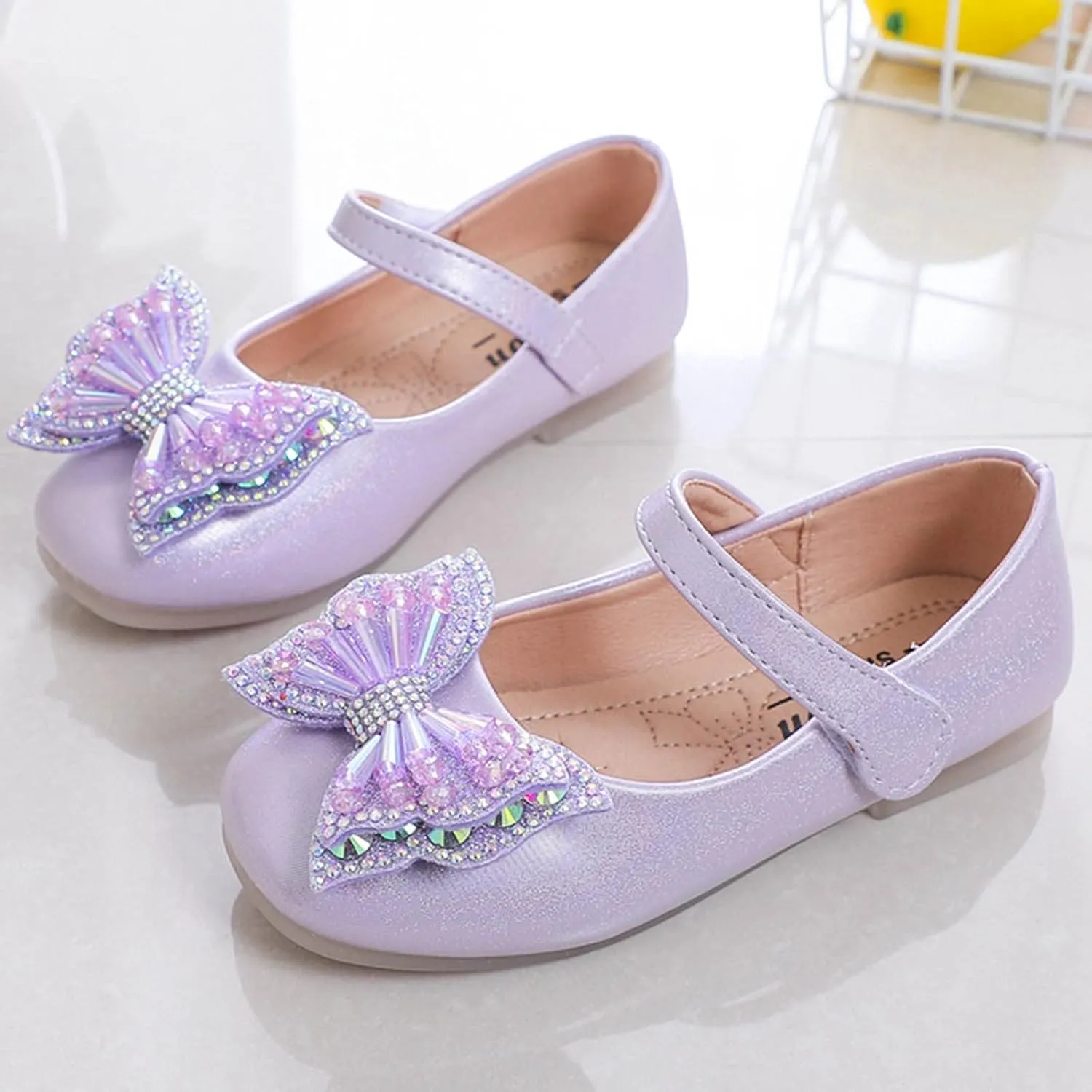 EnJoCho Toddler First Walking Shoes Children Shoes Flat Sandals Students Dance Performance Shoes Sequin Bow Princess