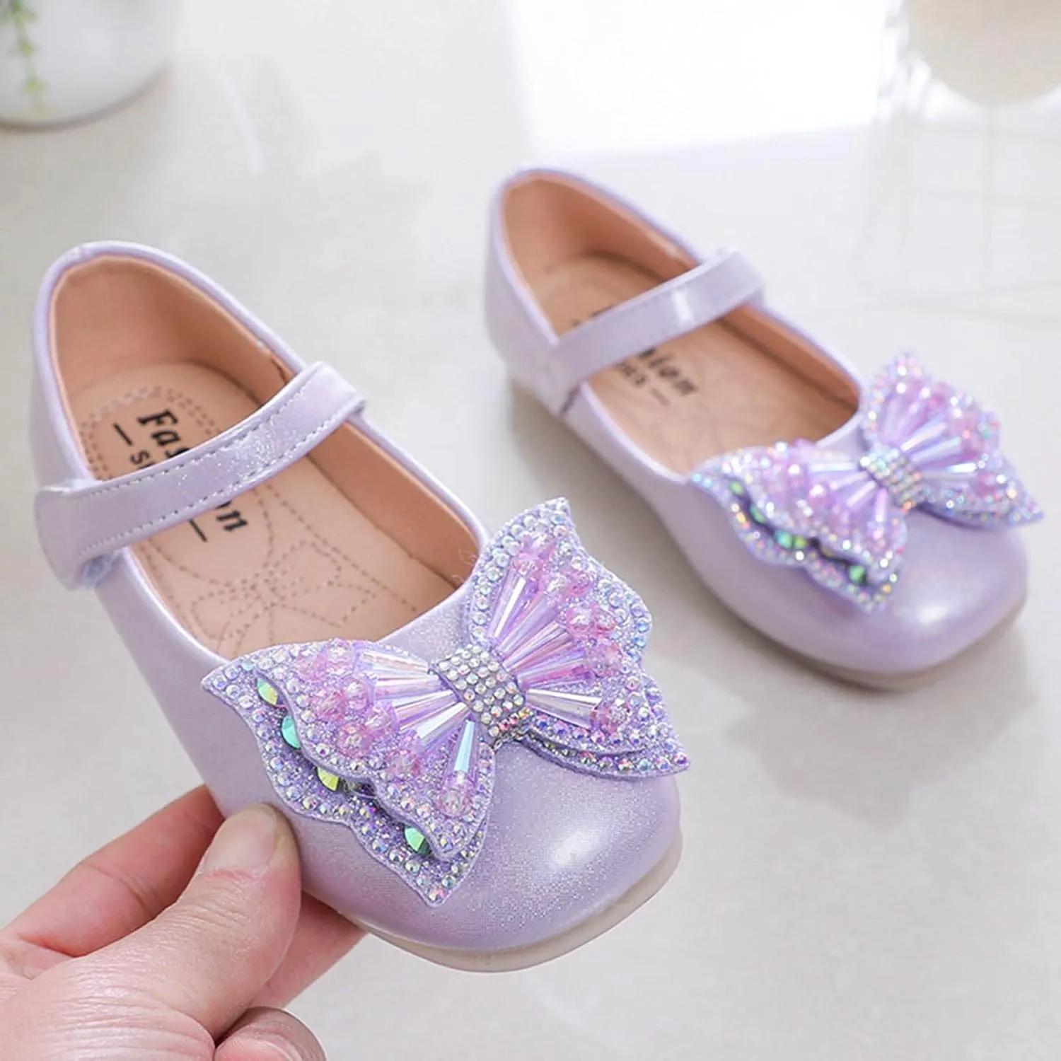 EnJoCho Toddler First Walking Shoes Children Shoes Flat Sandals Students Dance Performance Shoes Sequin Bow Princess