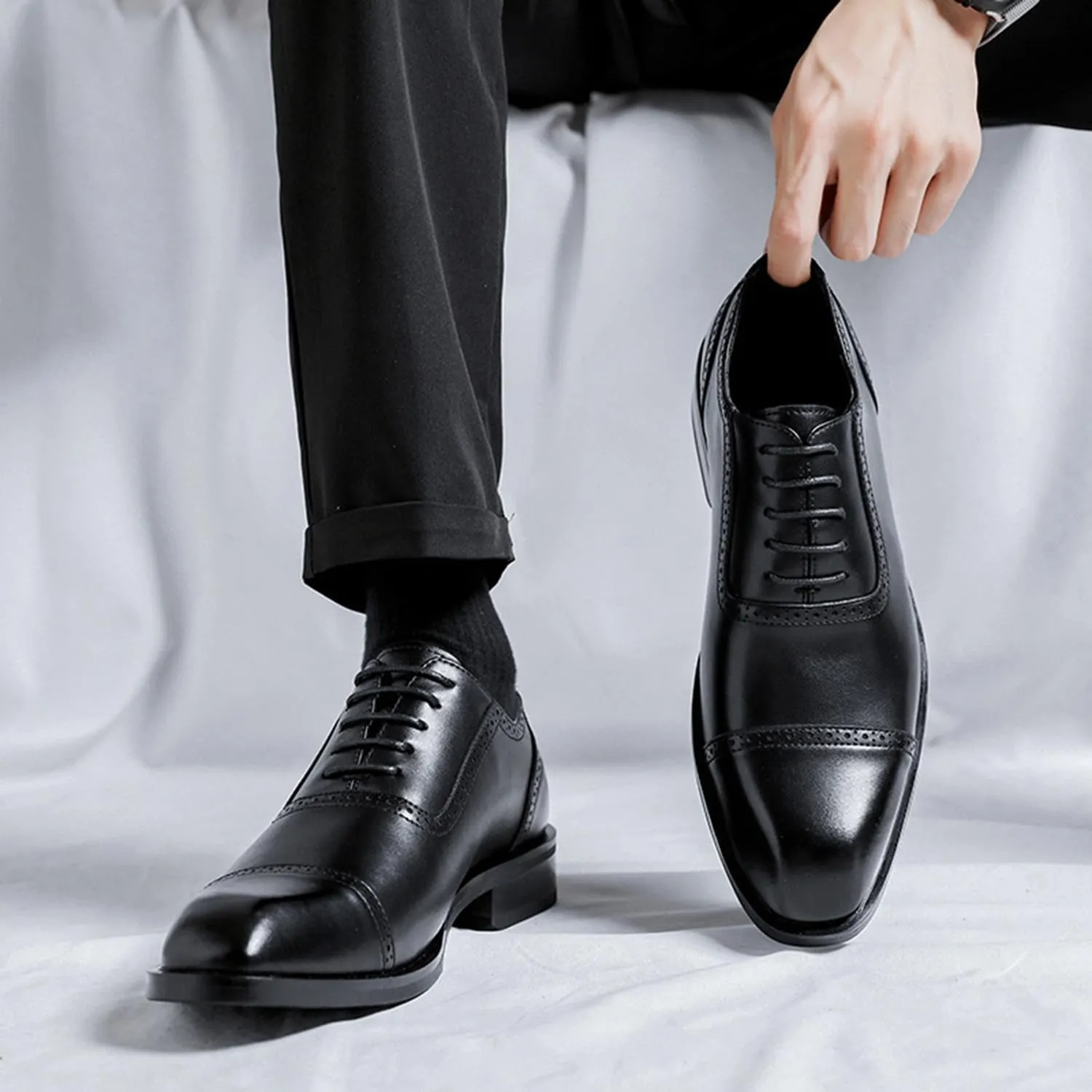 Men's Classic Modern Formal Oxford Brogues Lace Up Dress Shoes Elegant Wedding Shoes for Men