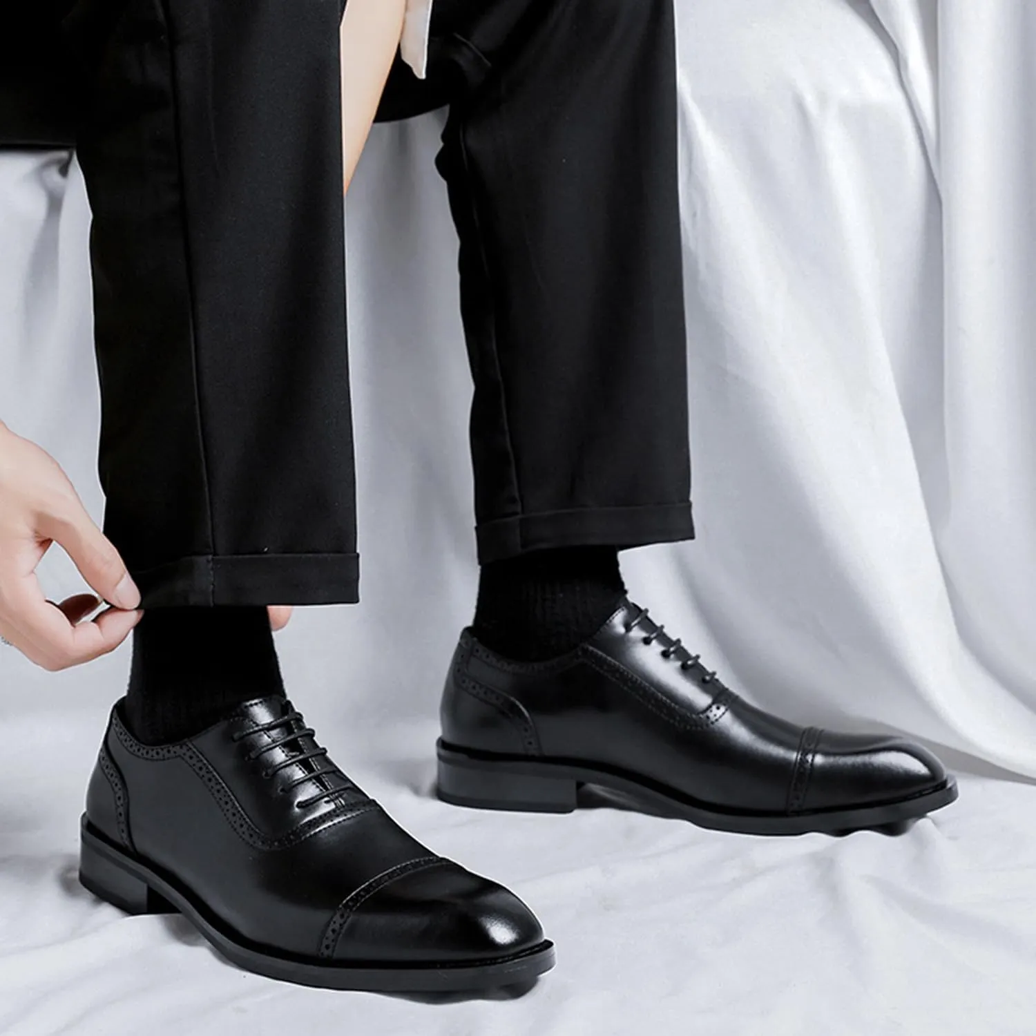 Men's Classic Modern Formal Oxford Brogues Lace Up Dress Shoes Elegant Wedding Shoes for Men
