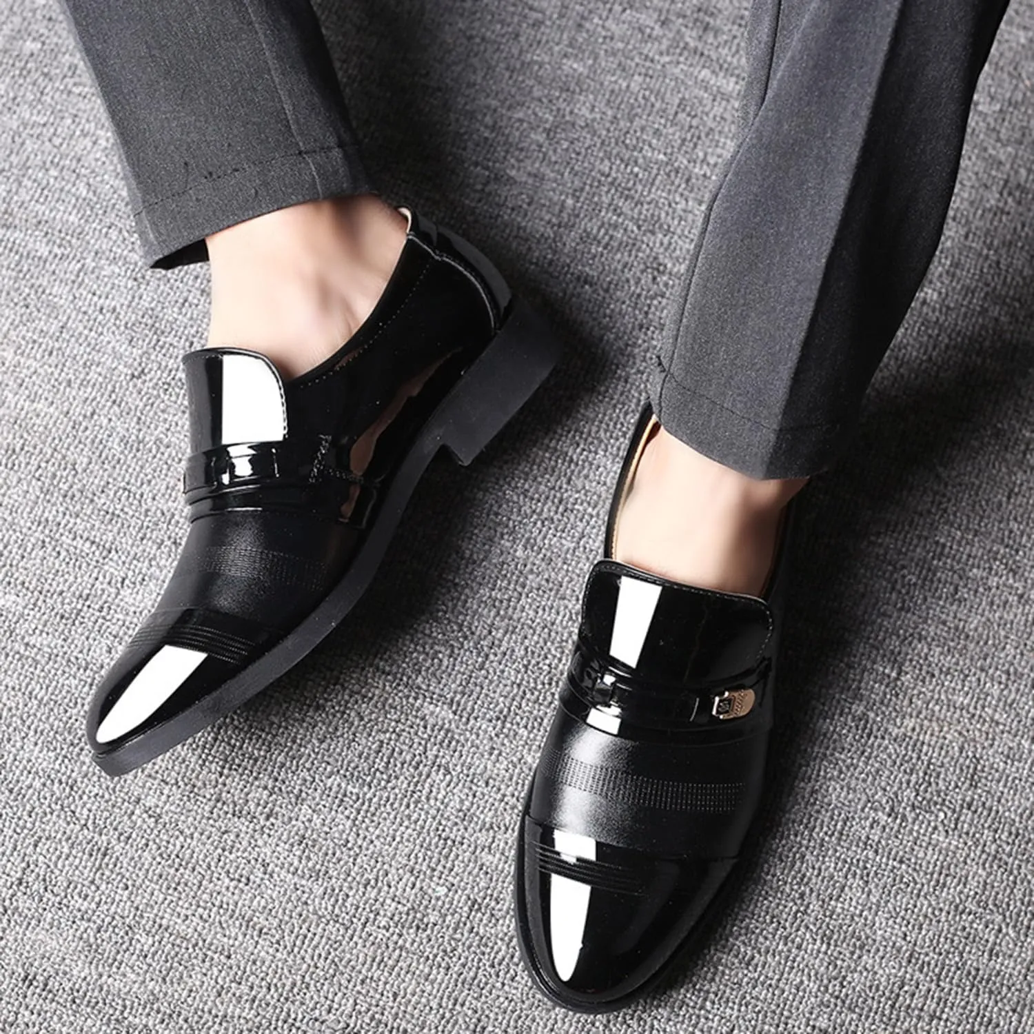 Men's Dress Shoes Loafers Driving Patent Leather Oxford Shoes Moccasins Business Office Shoes for Men