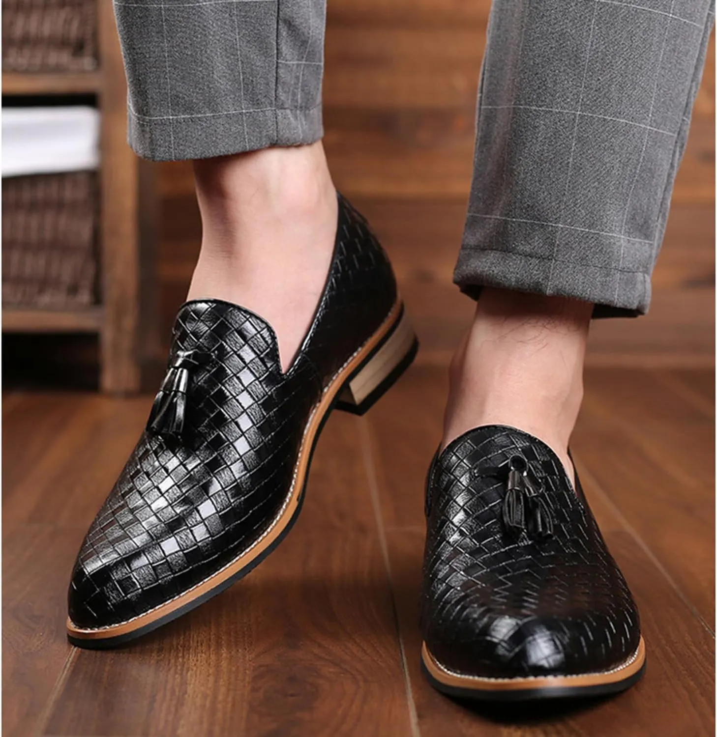 Men's Loafers Dress Shoes Casual Business Dress Shoes Oxfords Slip On Driving Shoes with Tassels